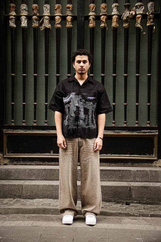 Camisa "Construction" manga corta negro